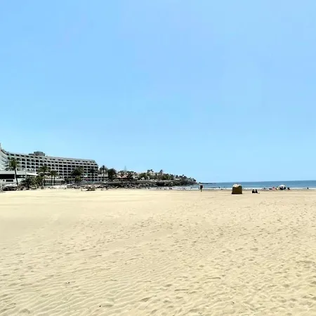 Two Bedrooms, Wifi, Close To The Restaurants And Beach *